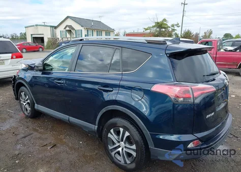 2017 Toyota Rav4 Le z USA, uszkodzony, nr VIN JTMBFREV7HJ106998